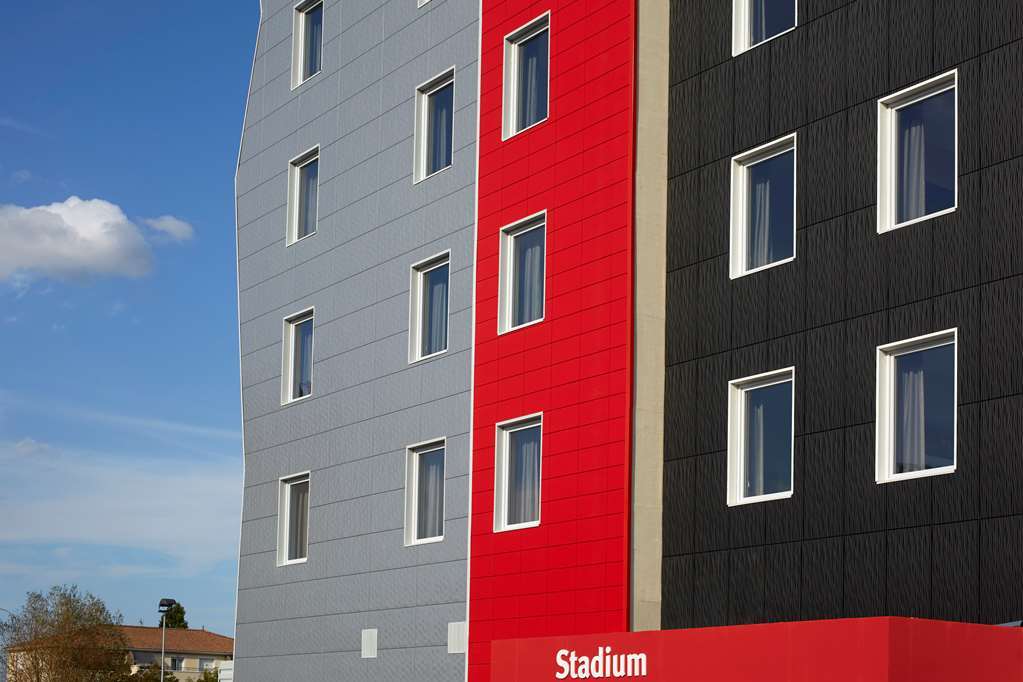 Kyriad Lyon Est Stadium Eurexpo Meyzieu Dış mekan fotoğraf